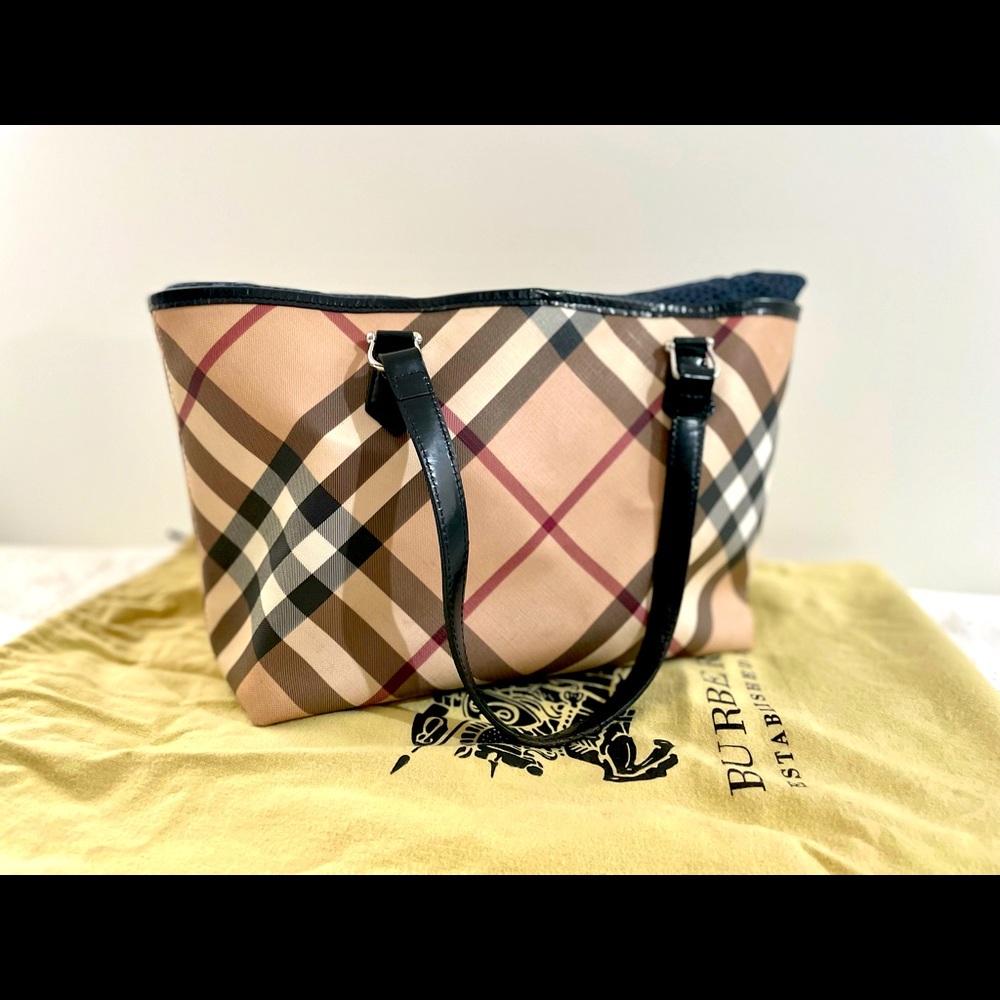Burberry Nova Check shoulder bag